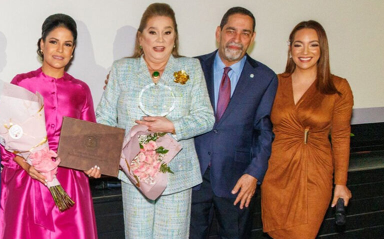 Comunicadora Jattna Tavarez y activista