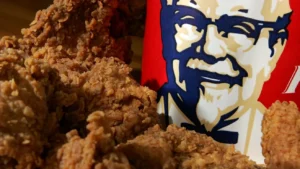 KFC-tendra-un-bucket-que-analizara-las-expresiones-de-la-gente-con-inteligencia-artificial-GettyImages-72301196