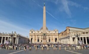 Samsung-for-Vatican-City_main1-e1695827166645