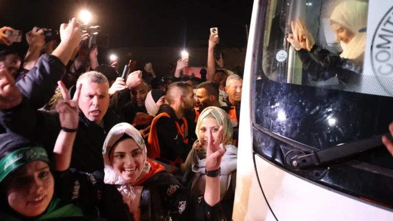 1494398d9c05f828a48b360e98021e4558df7996w