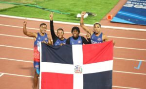 Equipo-dominicano-gana-oro-en-4x400M-relevo-mixto-1140x694