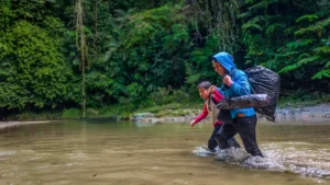 Una-nina-colombiana-de-8-anos-fue-abandonada-por-su-padre-en-Costa-Rica-tras-cruzar-el-Darien-jpg