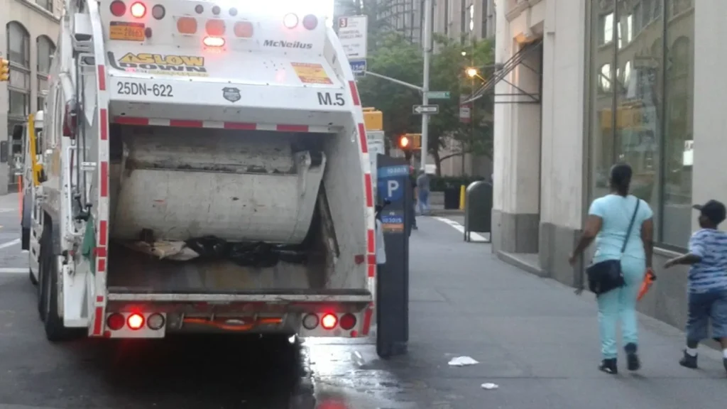 camion-de-basura-20180614_071837