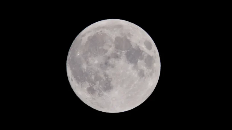Colonizacion-espacial-a-quien-pertenece-la-Luna-pexels-peter-de-vink-975012
