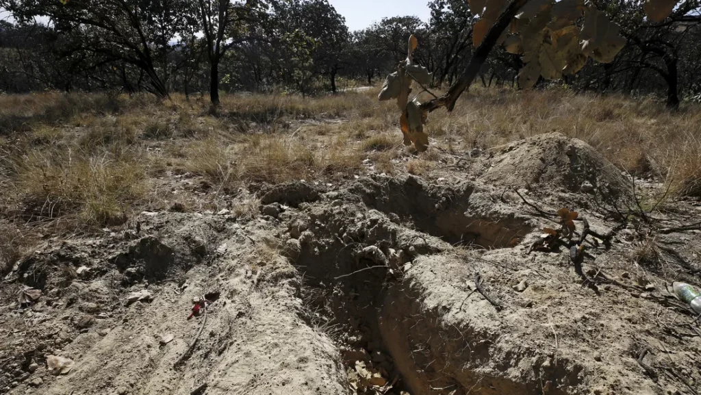 Encuentran-56-cuerpos-en-fosas-clandestinas-en-el-estado-de-mexicano-de-Sonora-jpg