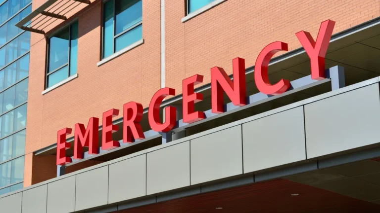 ambulance-architecture-building-263402