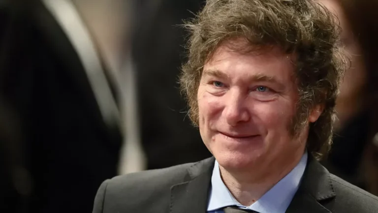 Fin-de-la-luna-de-miel-Una-encuesta-revela-la-caida-del-apoyo-a-Milei-en-Argentina-jpg