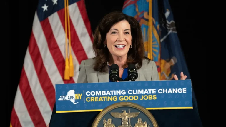 Gobernadora-Kathy-Hochul