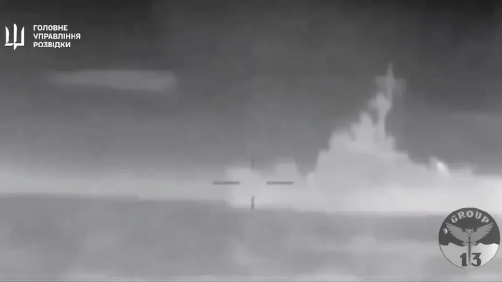 La-inteligencia-ucraniana-compartio-el-video-del-ataque.-Defence-intelligence-of-Ukraine