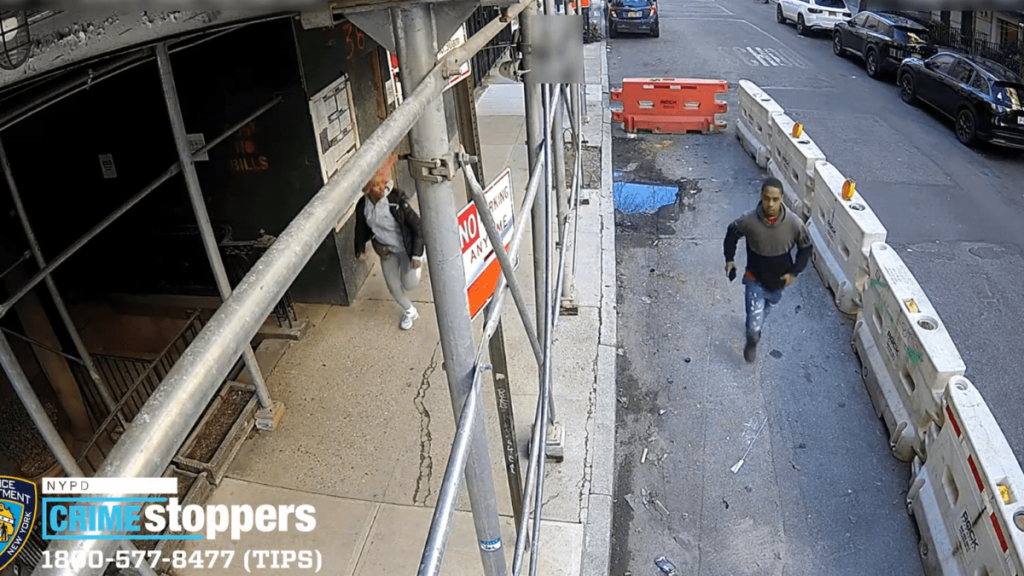 doorman-fights-robbers