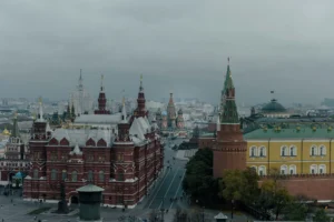 00Russia-FakeNewspapers-wfqc-superJumbo