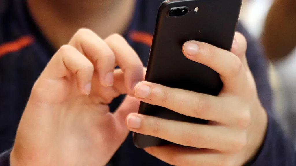 Identifican-los-tipos-de-estafas-telefonicas-mas-comunes-en-Estados-Unidos-AP23242464737893