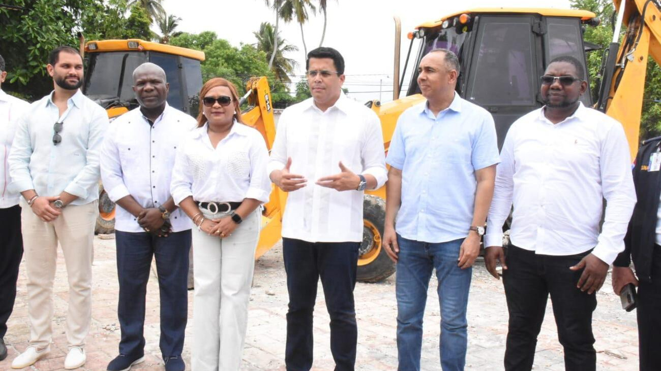 Inicio construcción plaza en Gua