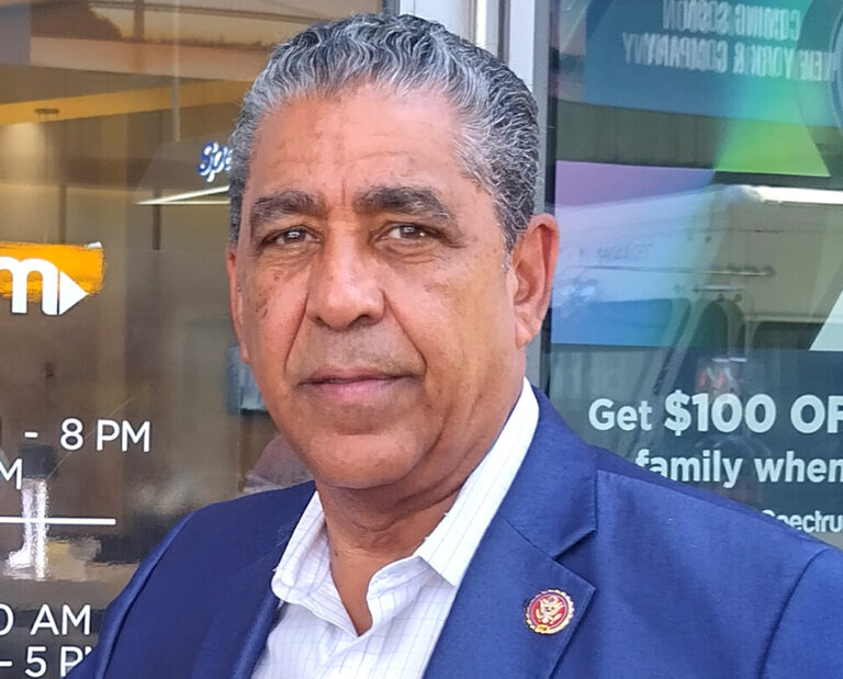 Espaillat advierte Trump fracturaría red de apoyo