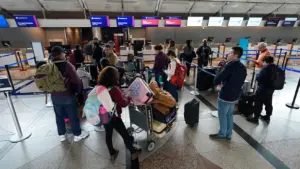 La-lista-de-los-aeropuertos-mas-estresantes-en-Estados-Unidos-en-este-2024-AP24107778857916