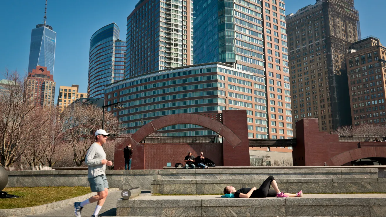 Manhattan-Battery-Park-AP1603091650465530