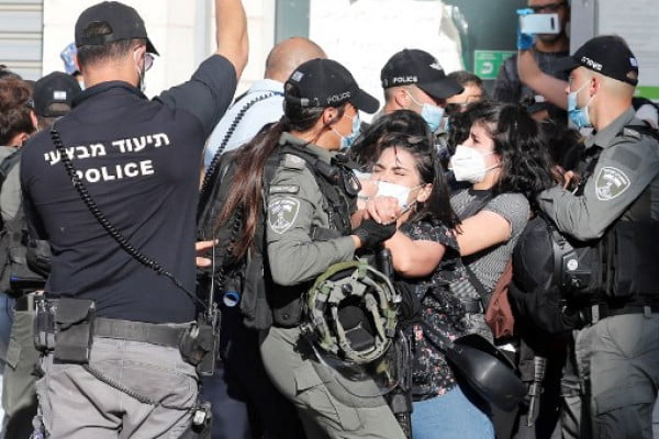 Israel-arresta-a-todo-el-personal-masculino-del-hospital-gazati-que-ataco
