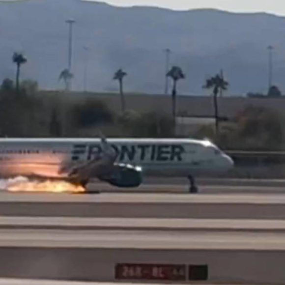 frontier-airlines-avion-las-vegas-580x580
