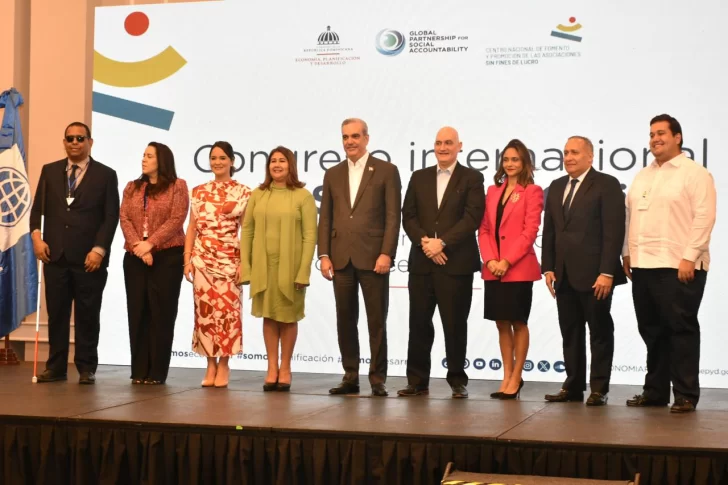 El-presidente-reafirmo-el-compromiso-del-gobierno-con-el-desarrollo-a-traves-de-la-Estrategia-Nacional-de-Espacio-Civico-728x485