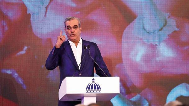 la-advertencia-de-luis-abinader-a-los-funcionarios--focus-0-0-608-342