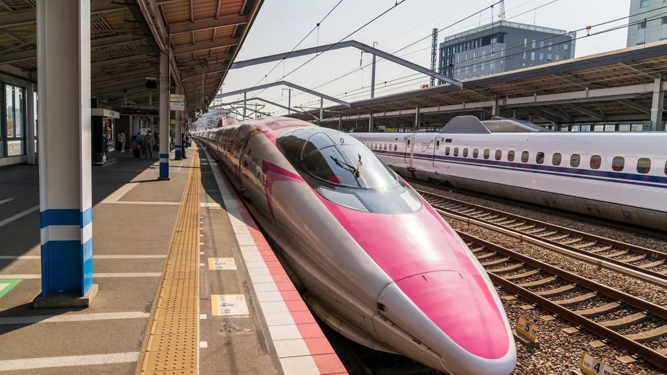 Japon-construye-una-estacion-de-tren-en-solo-6-horas-con-tecnologia-de-impresion-3Dshutterstock_2472034403