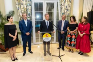 Presidente-Abinader-asiste-a-despedida-del-embajador-de-Espana-en-RD-728x485