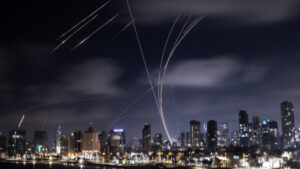 La-sorprendente-cantidad-de-sistemas-THAAD-que-EE.UU_.-empleo-para-ayudar-a-Israel-850x479