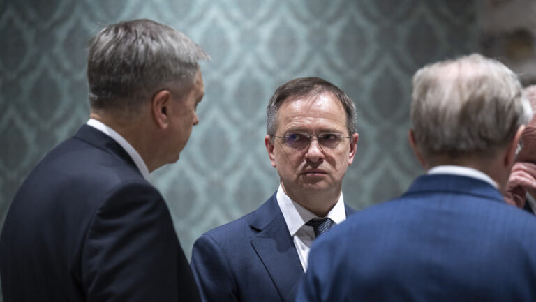 La-delegacion-rusa-parte-a-Estambul-para-la-nueva-ronda-de-negociaciones-con-Ucrania