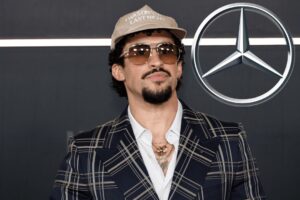 Bad-Bunny-es-anunciado-como-embajador-de-Mercedes-Benz