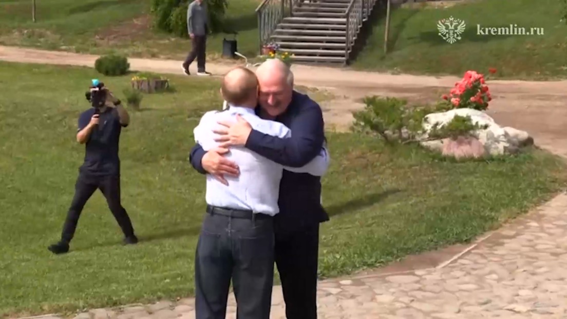 Putin-y-Lukashenko-mantienen-una-reunion-informal-en-la-isla-rusa-de-Valaam