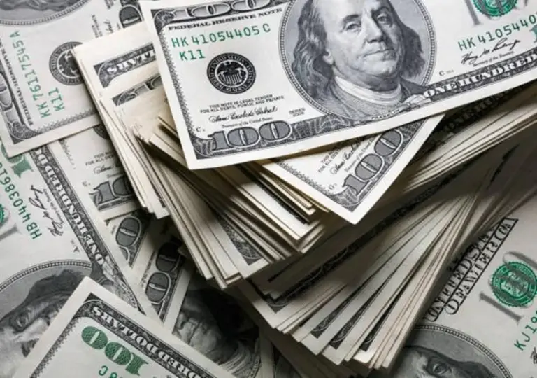 congresistas-de-nueva-york-votaran-para-subirse-al-sueldo-a-142000-dolares-al-ano-1