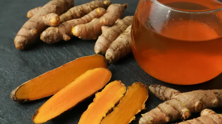 curcuma-infusion1-kFPD--1248x698@abc