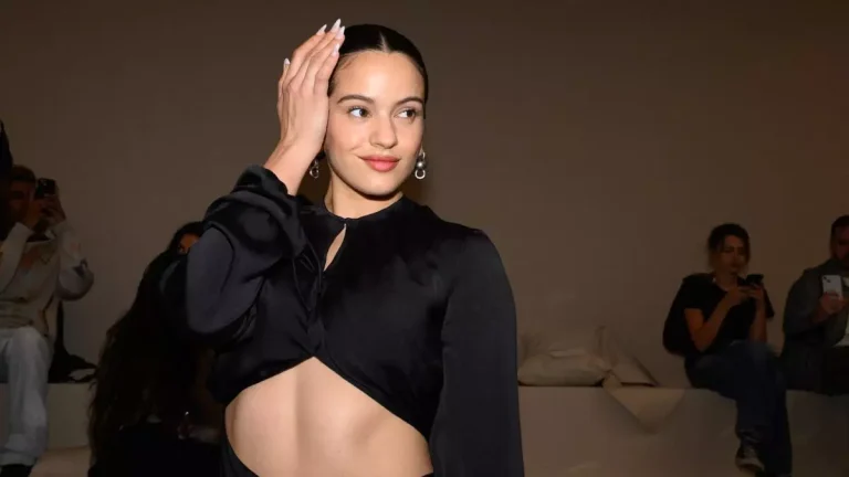 7934982f-53af-4849-aeb0-14148472506f_16-9-discover-aspect-ratio_default_0