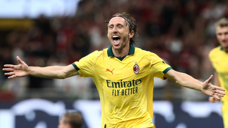 Luka-Modric-marca-su-primer-gol-con-el-Milan-y-bate-un-record