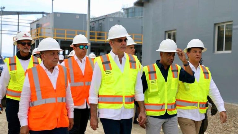 abinader-anuncia-incorporacion-gradual-de-630-megavatios-al-sistema-ceb921d0-focus-0-0-896-504