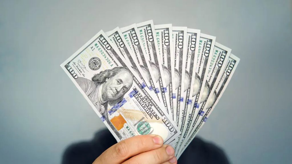 Dolares