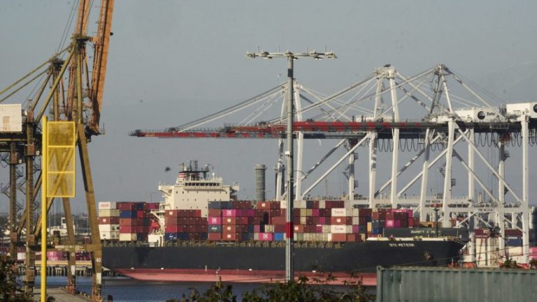 EE.UU_.-advierte-a-China-contra-sanciones-a-inversores-en-su-industria-critica-850x479