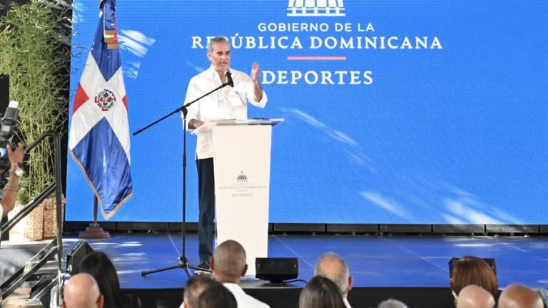 abinader-dispone-rd2000-millones-para-construir-25-polideportivos-c2010117-focus-0-0-896-504