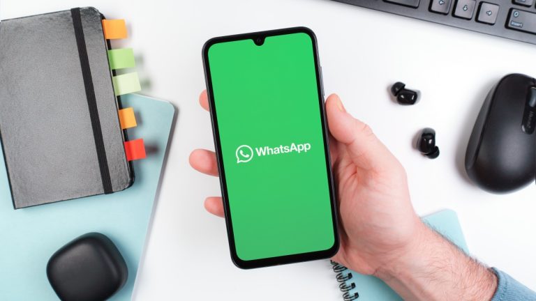 errores-en-whatsapp-y-como-solucionarlos_shutterstock_2581854651