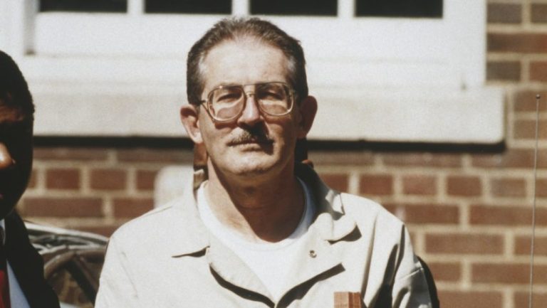 Agente-de-la-CIA-condenado-por-espiar-para-la-URSS-muere-en-prision-850x479