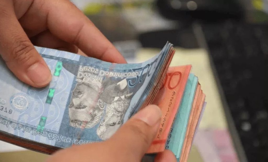 Dinero678