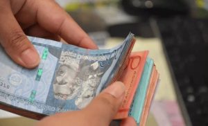 Dinero678