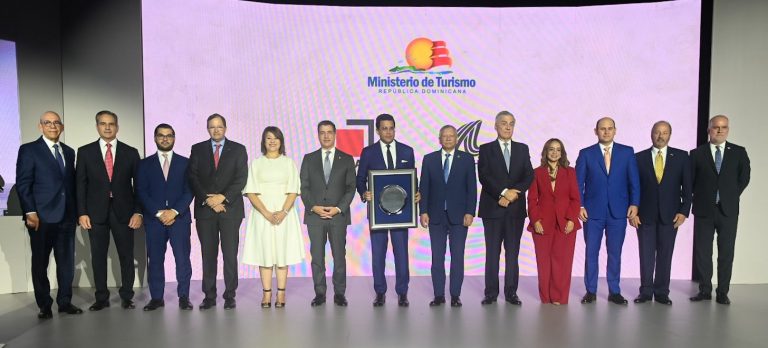 ABA-reconoce-labor-de-David-Collado-