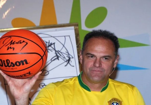 Oscar-Schmidt-905x540