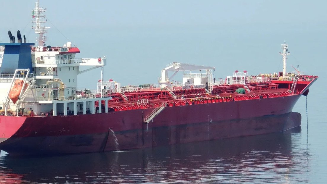 Petrolero-chino-desafia-a-Trump-y-cruza-Ormuz-a-pesar-de-su-bloqueo