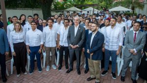 Presidente-Abinader-participa-en-conversatorio-politico-con-universitarios