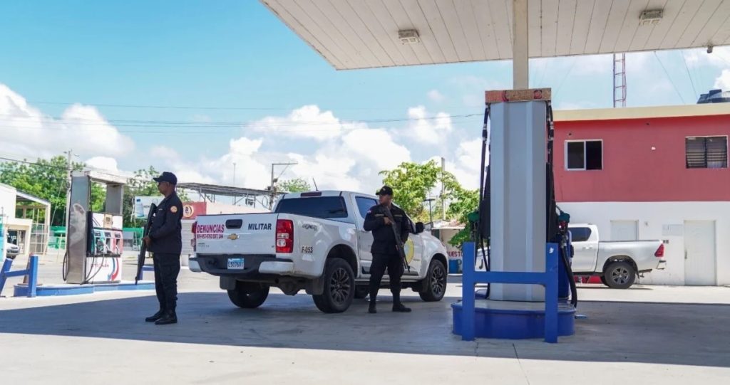 Bomba-cerrada-en-Montecristi