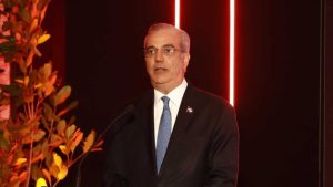 luis-abinader-destaca-inversiones-de-scotiabank-en-rd-7fa4410a-focus-0-0-896-504