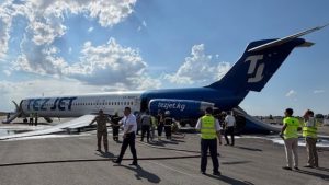 Aterrizaje-forzoso-y-evacuacion-de-emergencia-tras-falla-de-un-avion-durante-el-despegue