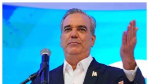 luis-abinader-viajara-a-miami-para-recibir-reconocimiento-bc2d7534-focus-min0.11-0.4-896-504